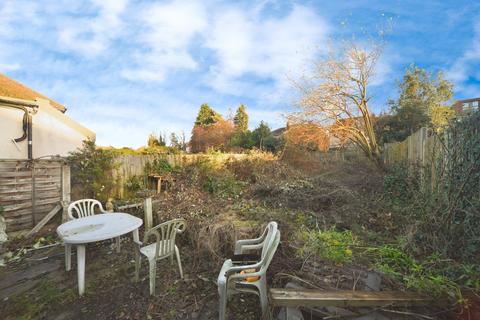 4 bedroom semi-detached house for sale, Clifton Avenue, London, N3