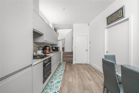 2 bedroom maisonette for sale, Edgewood Mews, London, N3