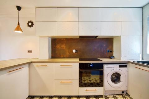2 bedroom terraced house for sale, Hopkins Close, London, N10