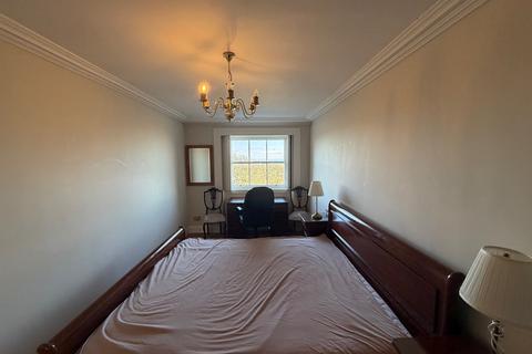2 bedroom flat to rent, Royal Terrace, New Town, Edinburgh, EH7