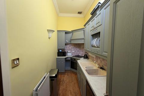 2 bedroom flat to rent, Royal Terrace, New Town, Edinburgh, EH7