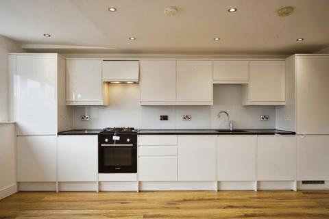 1 bedroom flat for sale, Colney Hatch Lane, London, N10