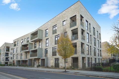 2 bedroom flat for sale - Hera Avenue, Barnet, EN5