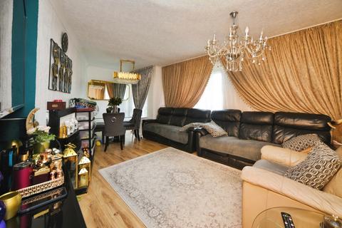 2 bedroom flat for sale, Underhill Court, Underhill, Barnet, EN5