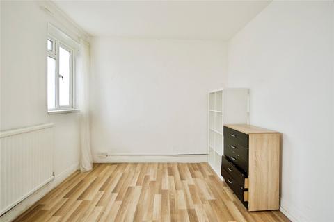 3 bedroom flat for sale, Coles Green Road, London, NW2
