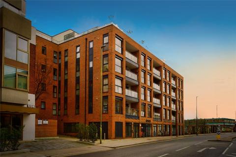 1 bedroom flat for sale, High Road, London, N20
