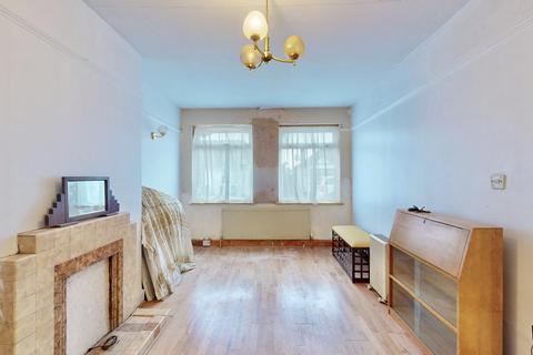 undefined, Eton Avenue, Wembley HA0