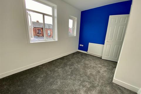 2 bedroom terraced house to rent, Dunstan Street, Bolton