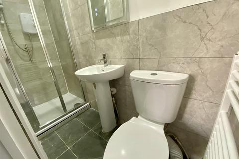 2 bedroom terraced house to rent, Dunstan Street, Bolton
