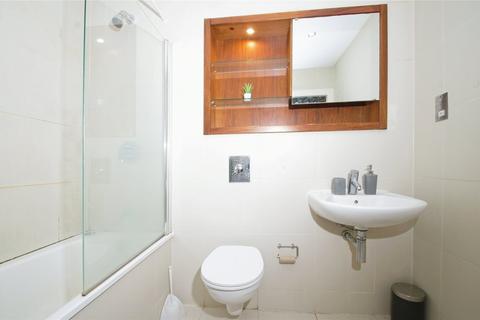 1 bedroom flat for sale, Newport Road, CARDIFF, South Glamorgan, CF24