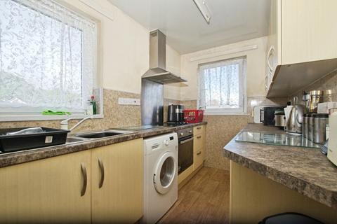 undefined, Coed Edeyrn, Llanedeyrn, Cardiff, CF23