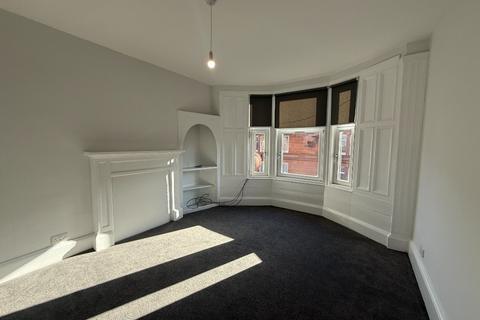 2 bedroom flat to rent, Dixon Road, Govanhill, Glasgow, G42