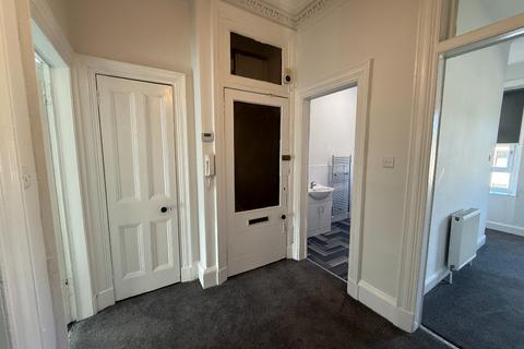 2 bedroom flat to rent, Dixon Road, Govanhill, Glasgow, G42