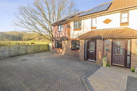 3 bedroom semi-detached house for sale, St. Boswells Close, Hailsham