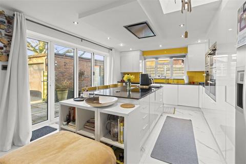 3 bedroom semi-detached house for sale, St. Boswells Close, Hailsham