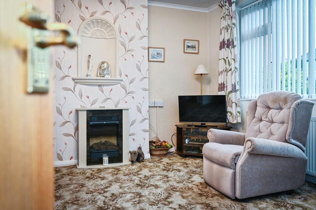 Dining/ Living Room