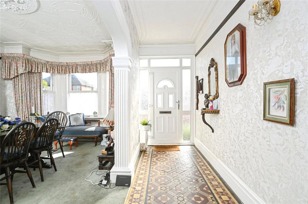 Living Room/Hallway
