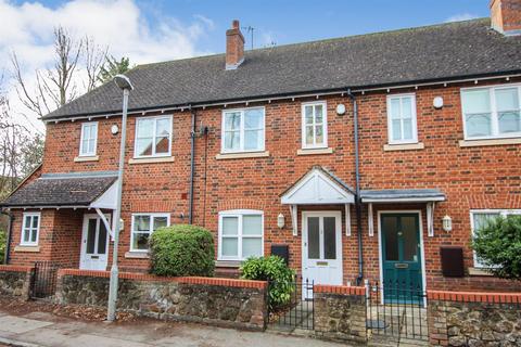 2 bedroom terraced house to rent, Evans Yard, Leighton Buzzard