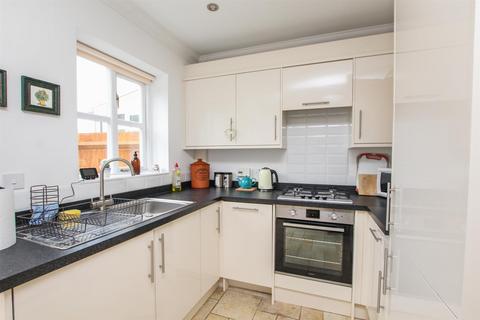 2 bedroom terraced house to rent, Evans Yard, Leighton Buzzard