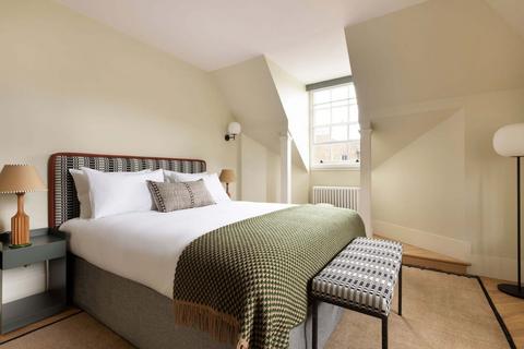 2 bedroom apartment to rent, Harley Street