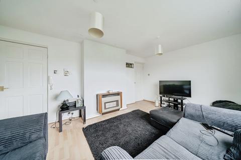 2 bedroom flat for sale, West Hyde, LYMM, Cheshire, WA13
