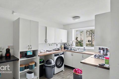 3 bedroom end of terrace house for sale, Watergall, Bretton