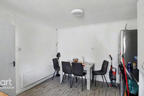 3 bedroom end of terrace house for sale, Watergall, Bretton