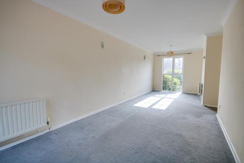 3 bedroom terraced house for sale, SHOLING! NO FORWARD CHAIN! BLANK CANVASS! A MUST SEE!