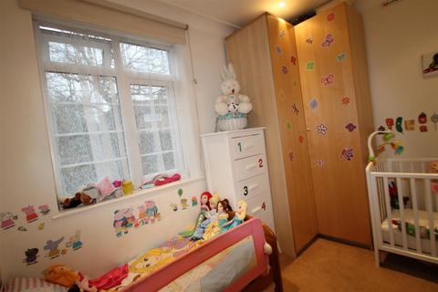 2 bedroom flat to rent, Heronsgate, Edgware, Greater London, HA8