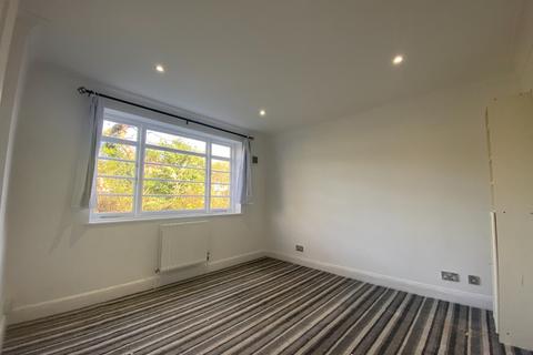2 bedroom flat to rent, Heronsgate, Edgware, Greater London, HA8