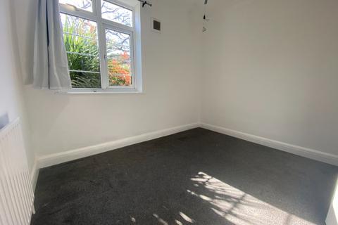 2 bedroom flat to rent, Heronsgate, Edgware, Greater London, HA8