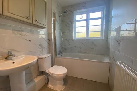2 bedroom flat to rent, Heronsgate, Edgware, Greater London, HA8