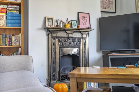 2 bedroom terraced house for sale, Haughton Road, Off Burton Stone Lane, York