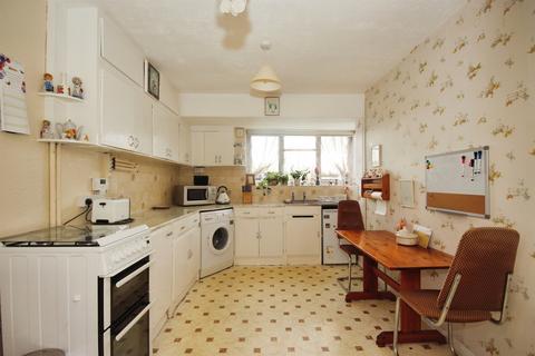 3 bedroom semi-detached house for sale, The Greenways, Leamington Spa
