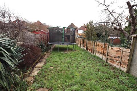 1 bedroom flat to rent, Beresford Avenue, London