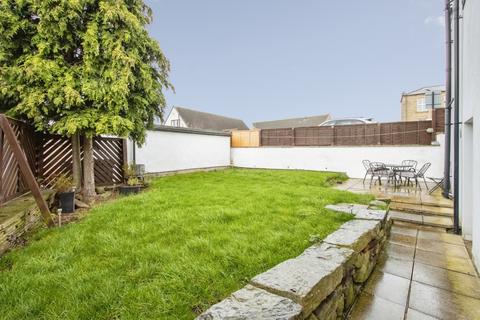 3 bedroom detached house for sale, The Green, Ossett, West Yorkshire, WF5