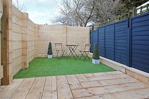 4 bedroom semi-detached house for sale, Balne Lane, Wakefield, West Yorkshire, WF2