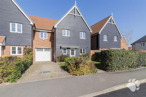 St. Lukes Way, Wickford SS11