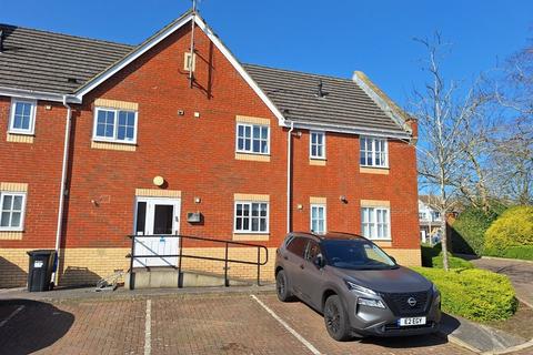 2 bedroom ground floor flat for sale, Knaresborough Court, Bletchley, MILTON KEYNES