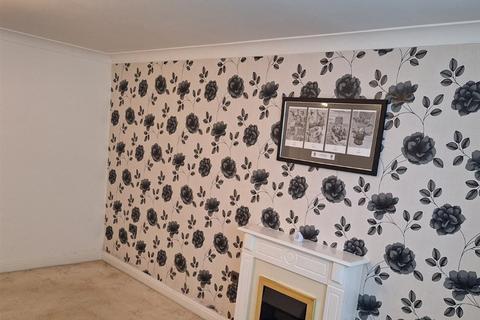 2 bedroom ground floor flat for sale, Knaresborough Court, Bletchley, MILTON KEYNES