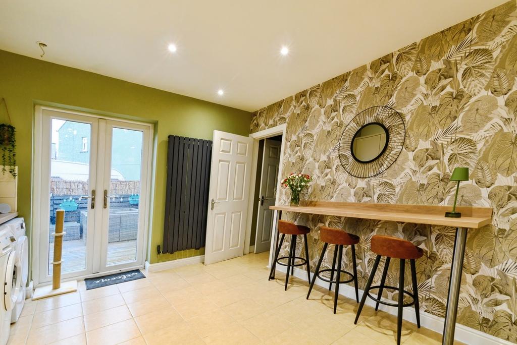 Kiktchen/Dining Room