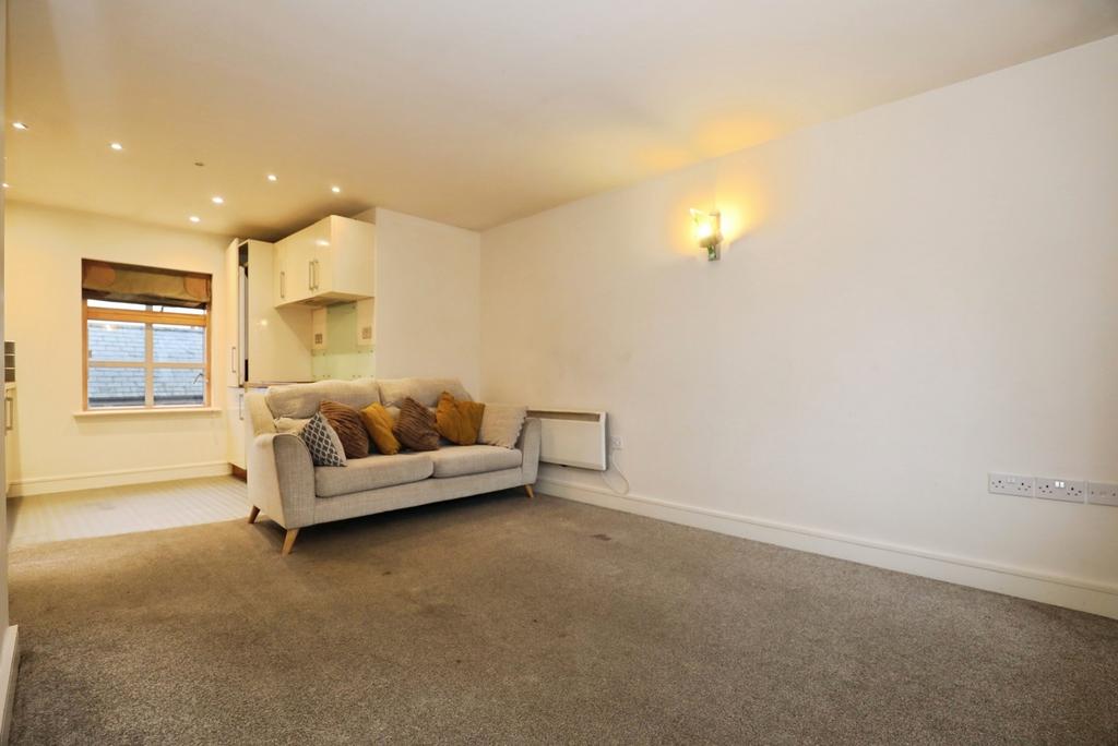Living Area (2)