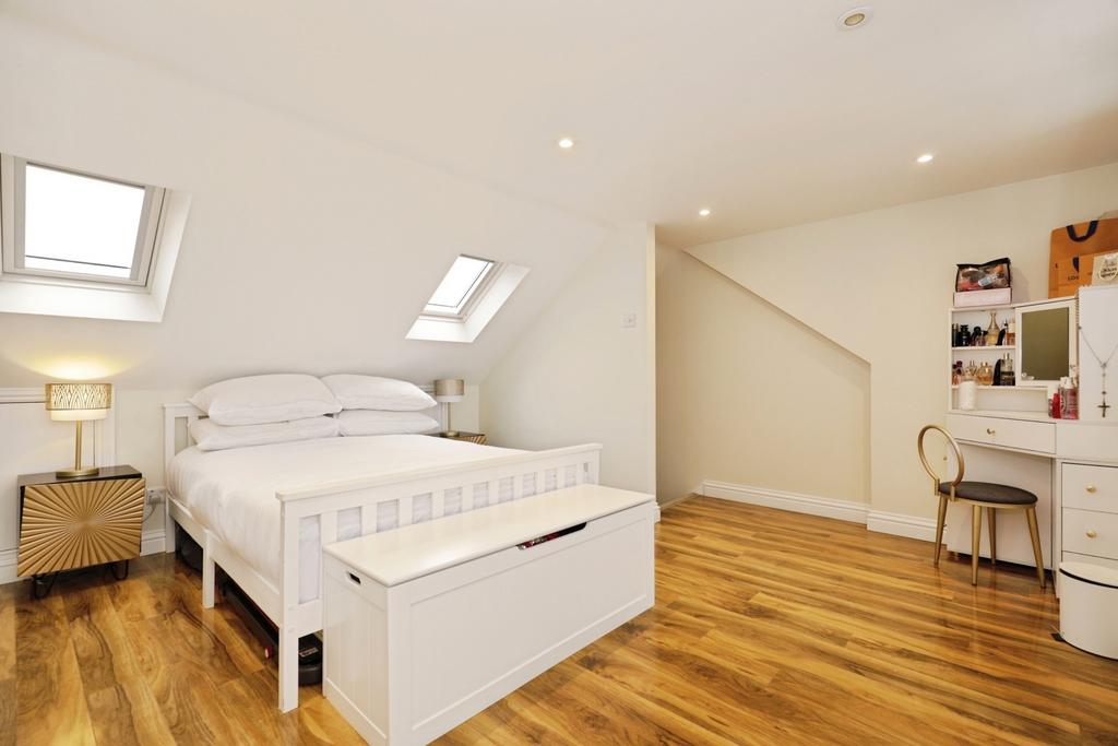 Bedroom One (2)