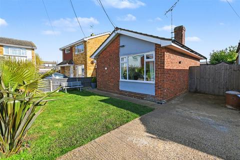 1 bedroom detached bungalow for sale, Aalten Avenue, Canvey Island SS8