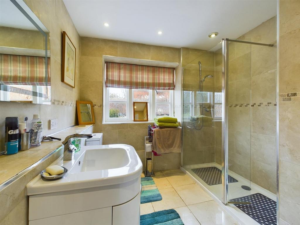 Family Shower Room
