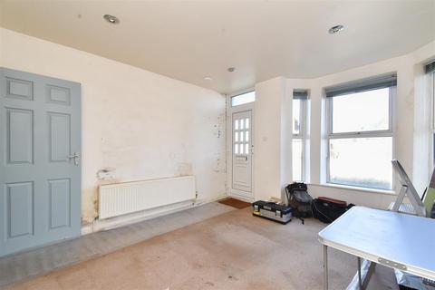2 bedroom end of terrace house for sale, Oakfield Road, Hastings