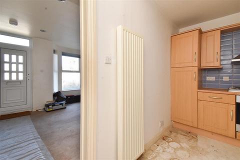 2 bedroom end of terrace house for sale, Oakfield Road, Hastings