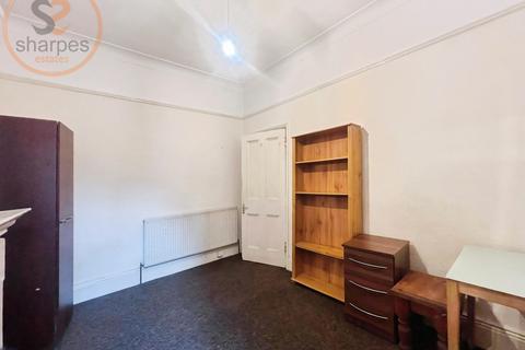 2 bedroom apartment to rent, Barcombe Avenue, Streatham, London