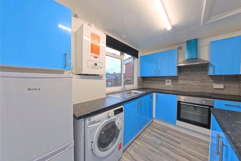 4 bedroom terraced house to rent, Galsworthy Road, London, NW2