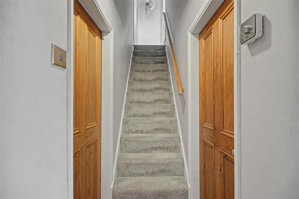Entrance Hall 2.jpeg